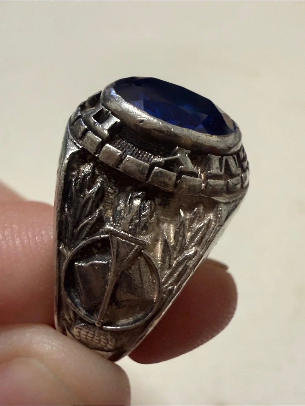 Sterling Silver Men's School Ring size 9.75 W/Deep Blue Oval Stone